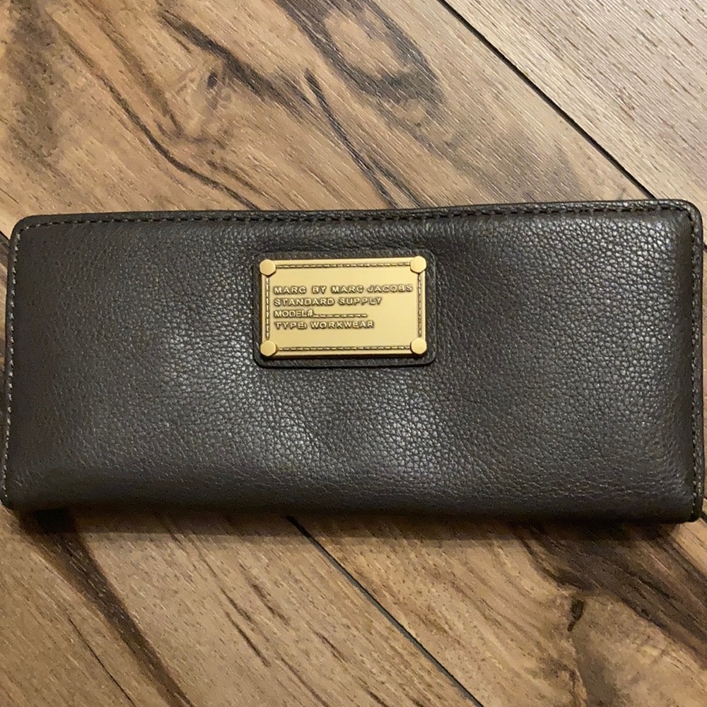 Marc by Marc Jacobs Bifold Pebbled Leather Wallet Taupe Tan